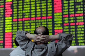 中国股市剧烈震荡所引发的连锁反应